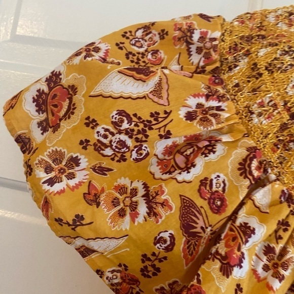 Loft Smocked shirt size XS EUC - Picture 3 of 6